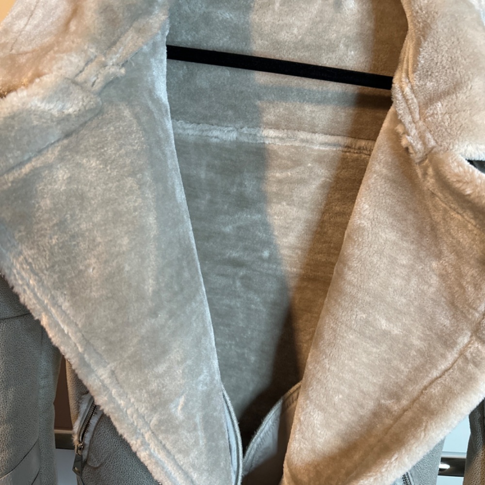 Jacket - Picture 4 of 4